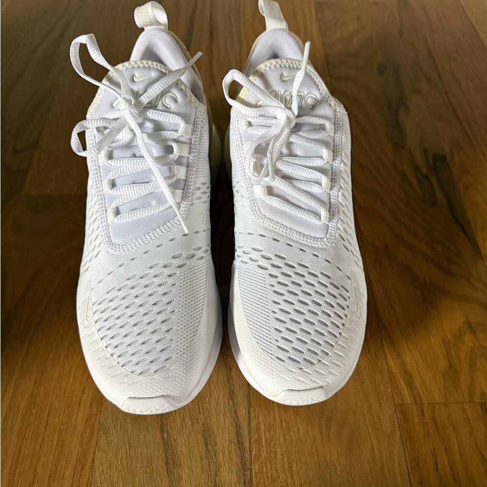 Nike 270 Air Max - Picture 2 of 7